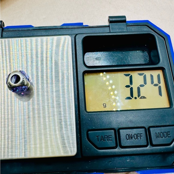 EUC Pandora 792095LCZ Sterling Silver Lavender Zirconia Radiant Droplet Charm - Picture 11 of 11